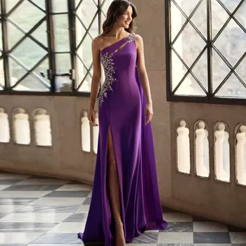 Плеча трапеция фиолетовое атласное платье с разрезом жемчугом, кристаллами, бисером длинное платье длина до пола либо очень Новый год, Платье для выпускного вечера