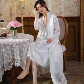 Сказочный Белый атласный халат и ночная рубашка, женские Сексуальные ночные пижамы Принцессы, ночное белье, Длинное ночное платье, Комплекты кружевных халатов с вышивкой