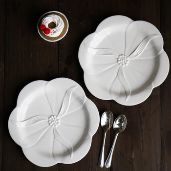 Молочно-белая керамическая Кружевная тарелка с рельефной текстурой Стерео Камелии/Десертная тарелка