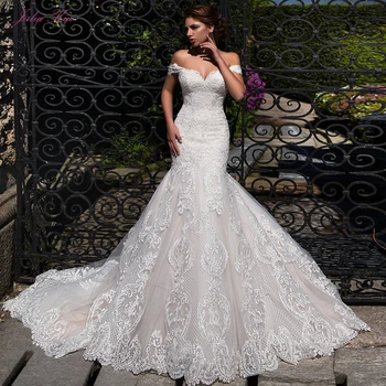 Джулия Куи В свадебном платье-русалочке с открытыми плечами и великолепным кружевом на шнуровке для невесты