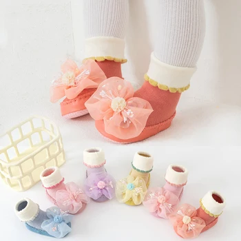носки для маленьких девочек на резиновой подошве, нескользящие детские носки, обувь принцессы, кружевные носки с цветочным бантом, подарок на день рождения, аксессуары для новорожденных